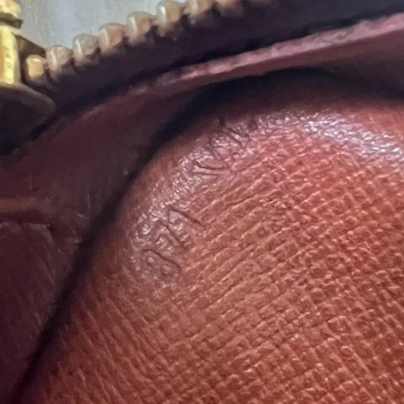 Louis Vuitton Saint Germaine Bag - Picture 9 of 10